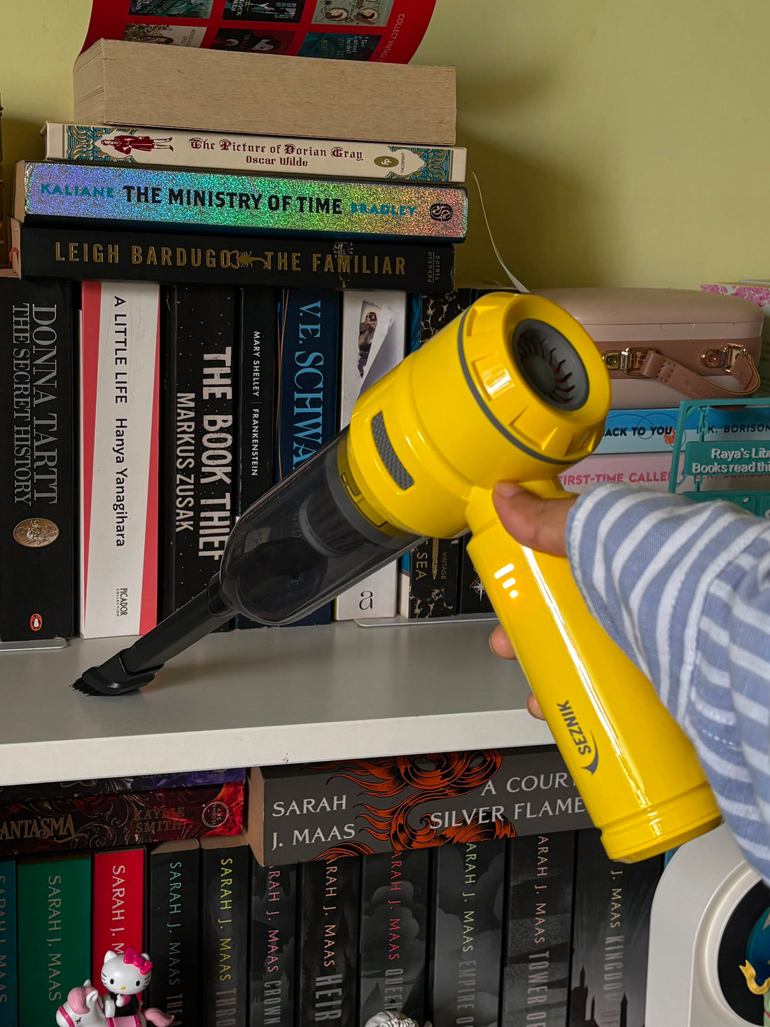 SEZNIK Mustangg Vacuum Cleaner Makes Everyday Dusting Quick and Effortless